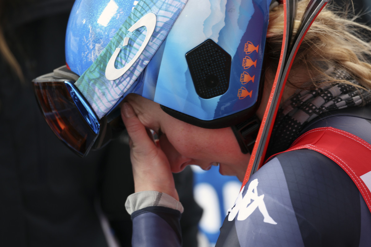 shiffrin-head-in-hands